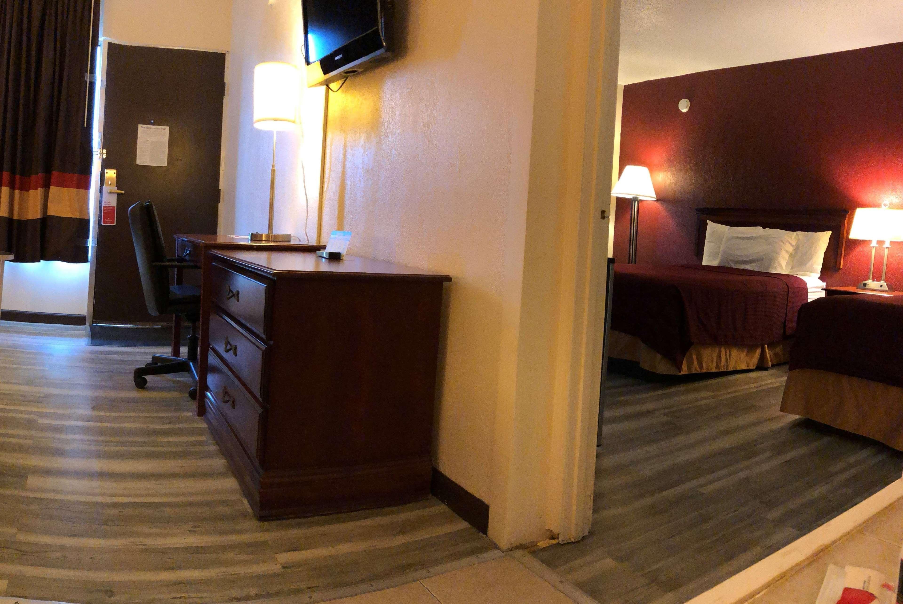 Motel Ramada By Wyndham Harrisonburg Extérieur photo