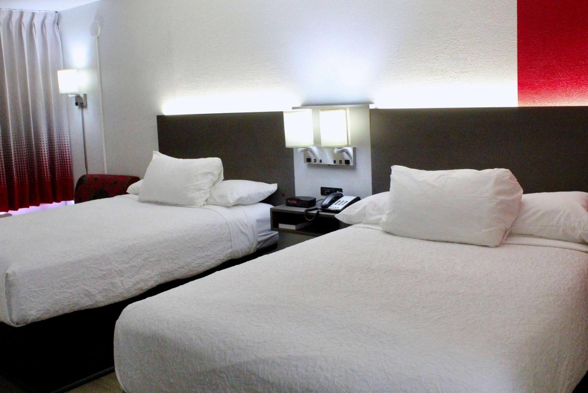 Motel Ramada By Wyndham Harrisonburg Extérieur photo