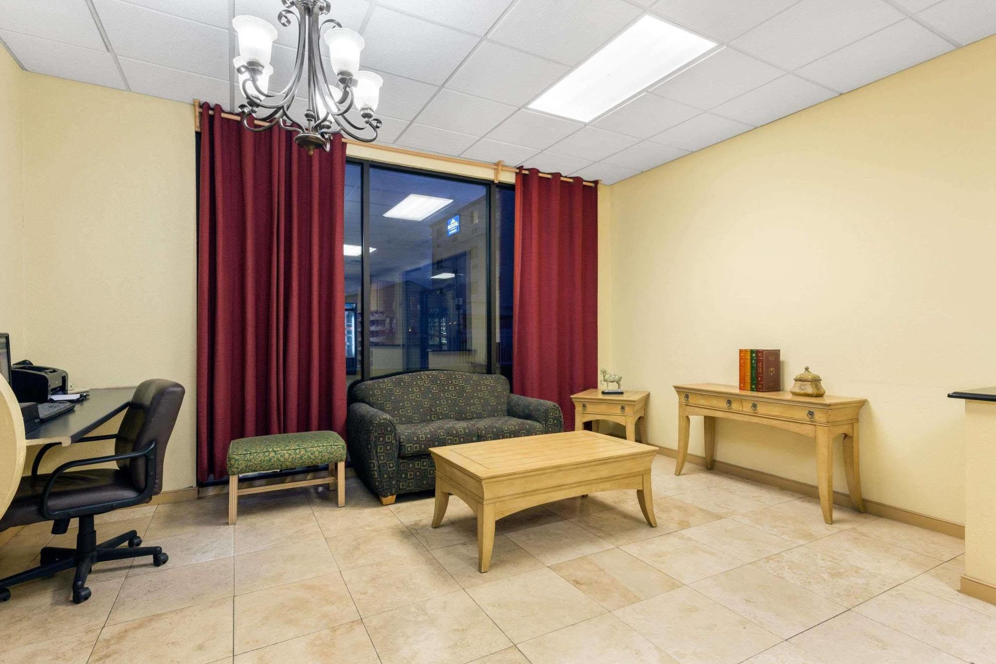 Motel Ramada By Wyndham Harrisonburg Extérieur photo