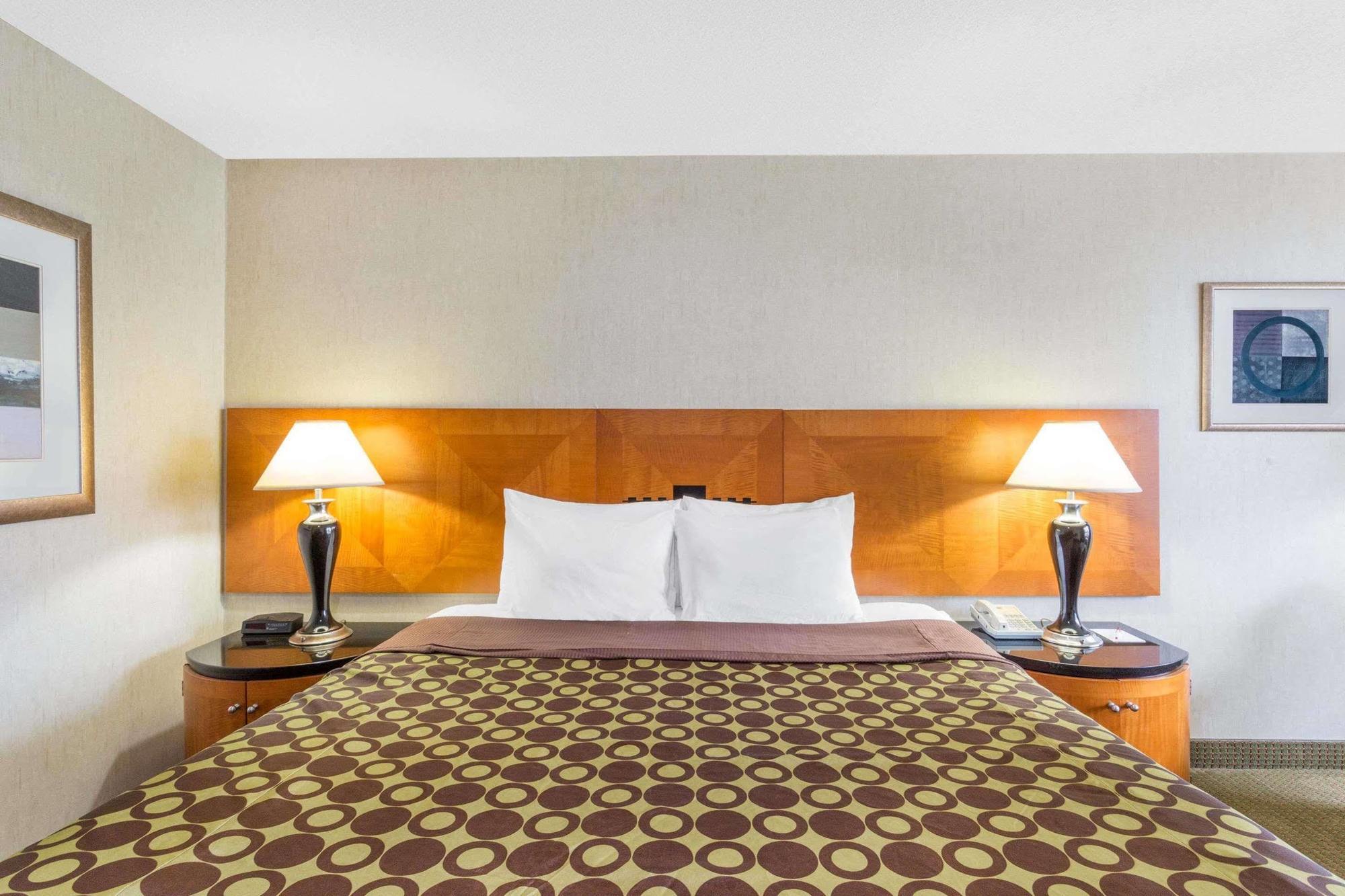 Motel Ramada By Wyndham Harrisonburg Extérieur photo